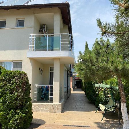 Sunny Guest House ラヴダ エクステリア 写真
