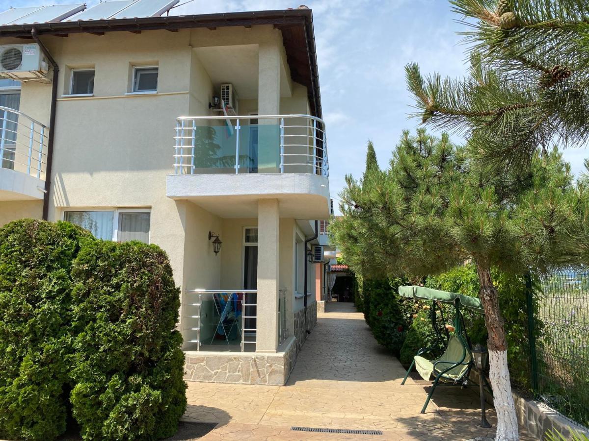 Sunny Guest House ラヴダ エクステリア 写真